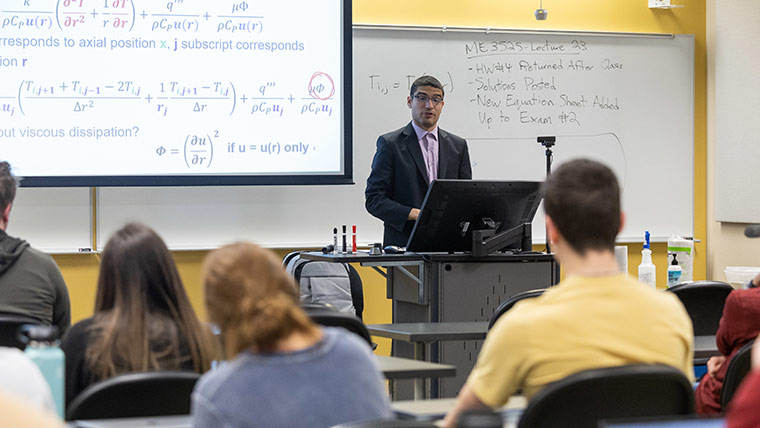 Engineering professor Dr. Daniel Moreno-German teaching a class.