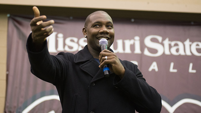 Ryan Howard speaking at a fundraising event for Missouri State baseball.
