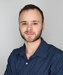 Portrait of Evan Washburn.