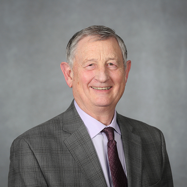 Dr. Frank  Einhellig