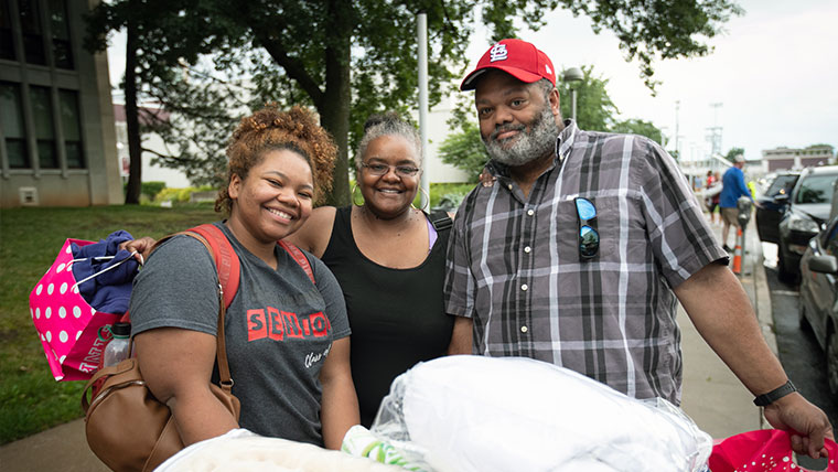 A Missouri State student with her family on move in day.