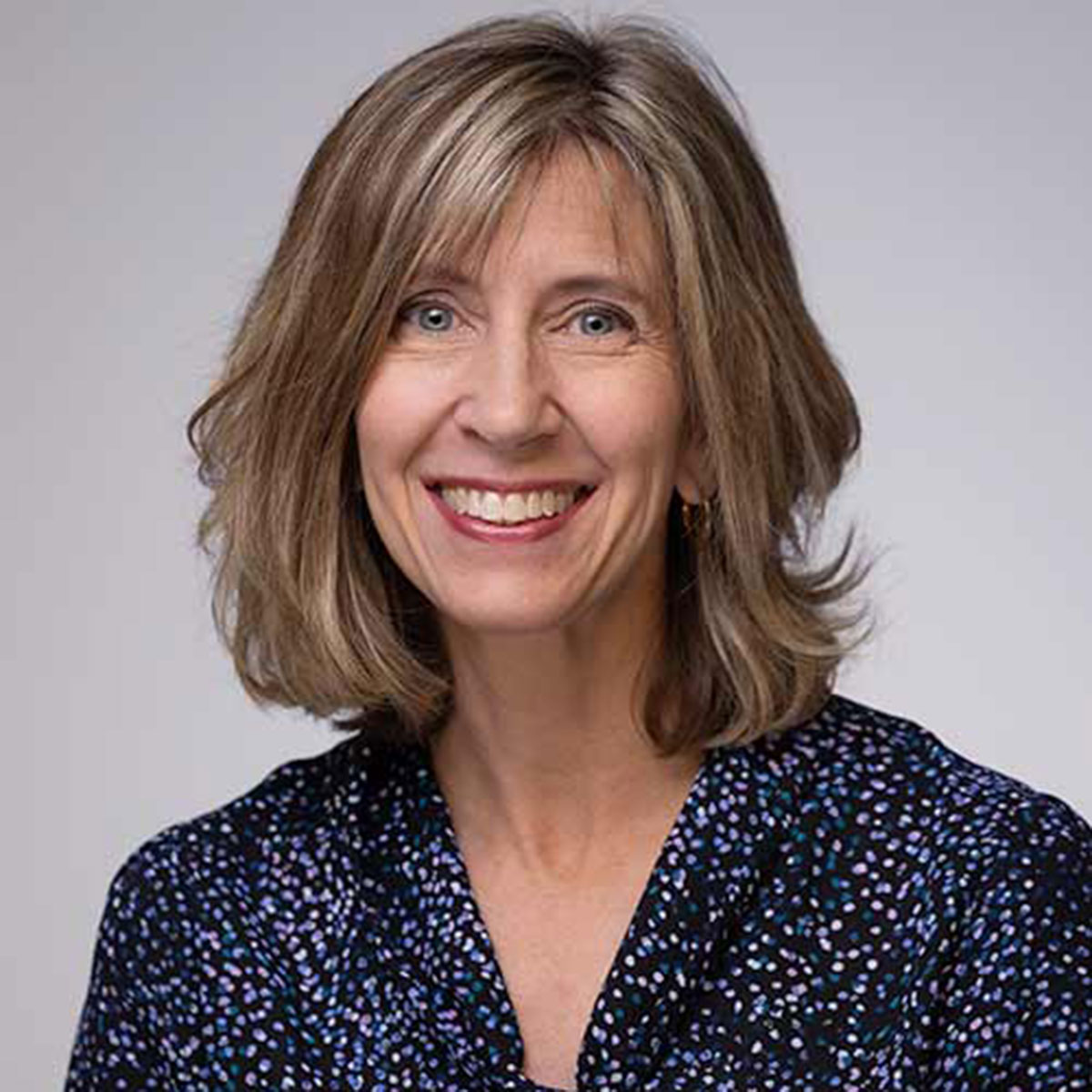 Portrait of Dr. Kelly Rapp.